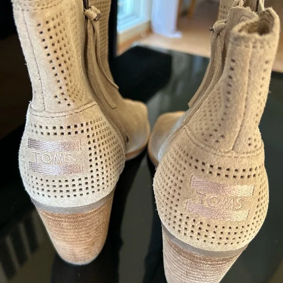 Women's Tom’s Tan Ankle Boots - Picture 3 of 6